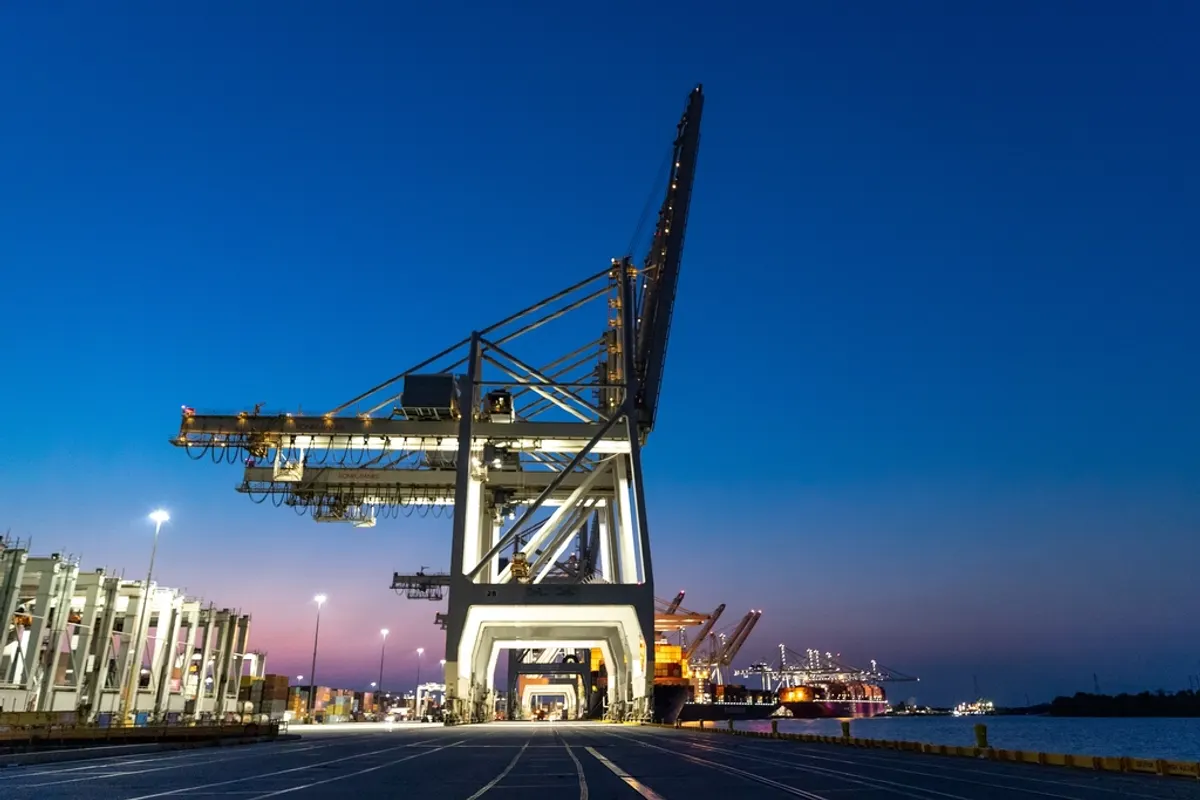 Quay cranes Port